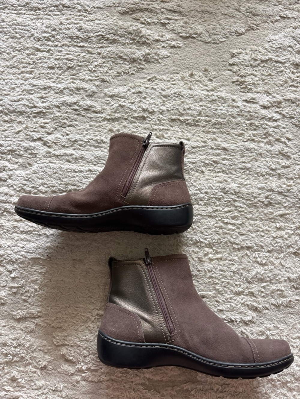 Clarks Women's Cora Marigold Ankle Boots in Taupe Combination Size 8 - Picture 2 of 4